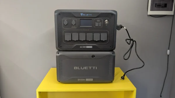 BLUETTI AC300 + battery module B500K