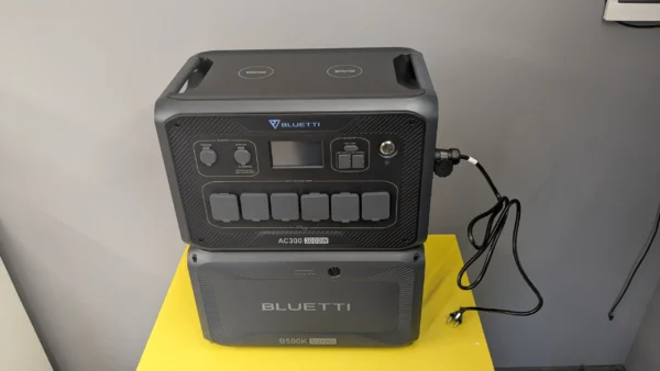 BLUETTI AC300 + battery module B500K