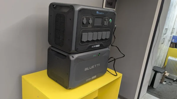 BLUETTI AC300 + battery module B500K