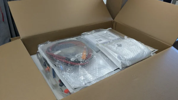 BMS DEYE BOS-G PRO 200-1000Vdc 120A (BOS-G-PDU-2) BMS DEYE BOS-G PRO 200-1000Vdc 120A (BOS-G-PDU-2)