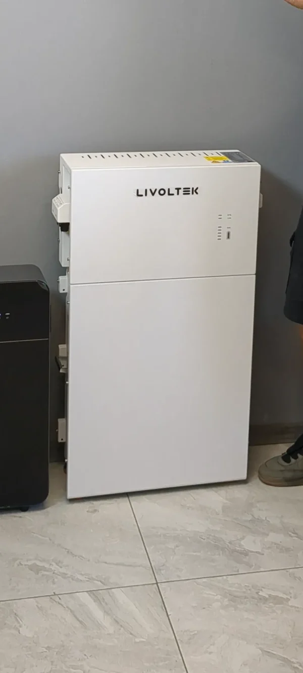1 Мережевий інвертор Livoltek AES1-5KEG1, 5 кW +5 kW All-in-One Energy Storage System